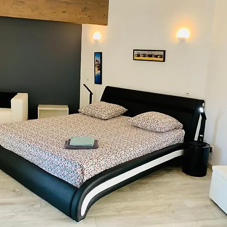Elegante Chambre D'hotes Carubba Piscine Bain A Remous Bonifacio *